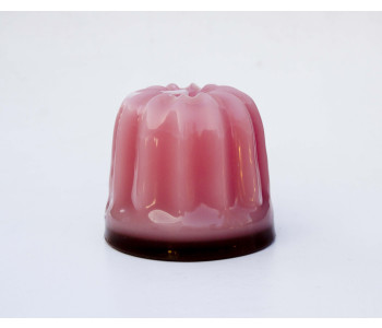Designer candle Dessert by Atelier OZO in pink