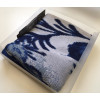 You would like to receive or give such an elegant scarf to everyone as a gift.