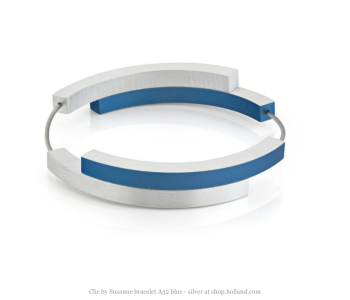 Aluminium armband A32B zilver en blauw van Clic bestellen? Voor 21 u besteld, morgen in huis. Bezoek snel onze webshop voor meer Dutch design sieraden!