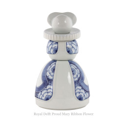 Proud Mary Ribbon-Flower collectors item in Delfts blauw koop je bij hollanddesignandgifts.com/nl/